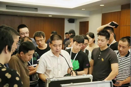 南京搜新卞兆军:智能公厕商用方案怎么做?厕所革命其实是一场产业革命