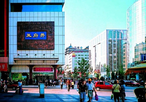 顺舟智能参与北京王府井大街智慧路灯安装调试完毕,采用顺舟Zigbee无线通信模块