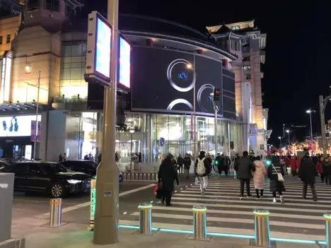 顺舟智能参与北京王府井大街智慧路灯安装调试完毕,采用顺舟Zigbee无线通信模块