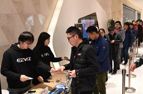 现场丨萤石智能视觉扫地机器人新品体验会,全方位介绍在清洁领域的创新