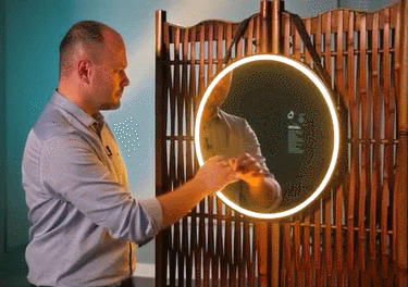 锐吉自主研发的智能魔镜平台,利用智能健康检测设备打造智慧管家