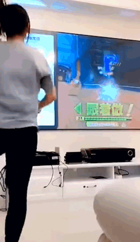 海信激光电视拥有超高音质和超全曲库,带来极致生活体验