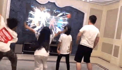 海信激光电视拥有超高音质和超全曲库,带来极致生活体验