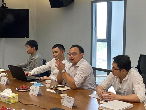 中国联通中讯设计院领导莅临日海智能设备观澜基地考察研讨