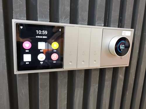 控客的连体式86智能开关面板,将美学与科技感完美融合.